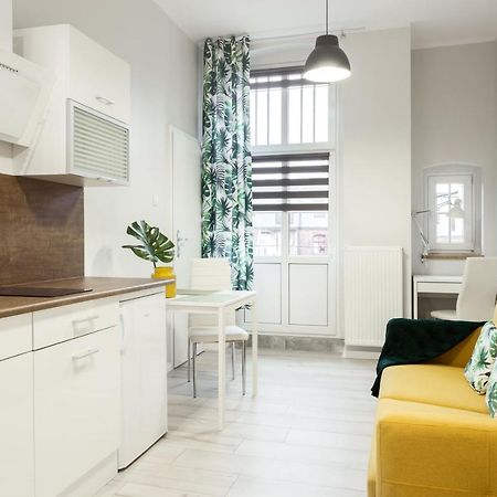 Przytulna Kawalerka Z Balkonem 10Min Pieszo Od Dworca/Galerii Appartement Katowice Buitenkant foto