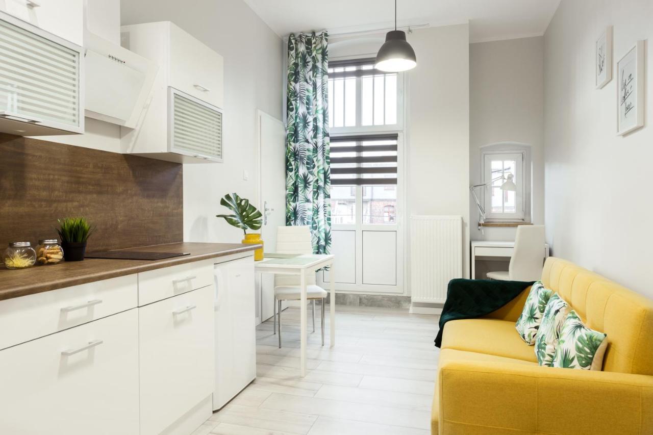 Przytulna Kawalerka Z Balkonem 10Min Pieszo Od Dworca/Galerii Appartement Katowice Buitenkant foto