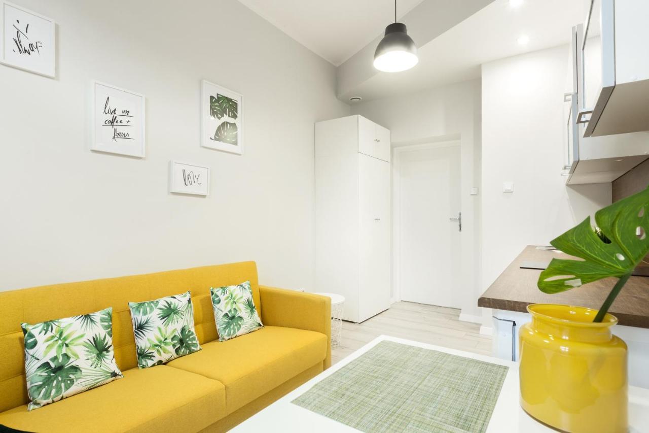 Przytulna Kawalerka Z Balkonem 10Min Pieszo Od Dworca/Galerii Appartement Katowice Buitenkant foto